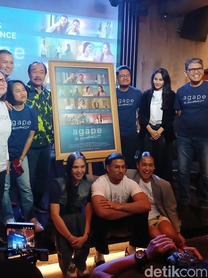 Maudy Koesnaedi Tetap Eksis di Film Agape: The Unconditional Love